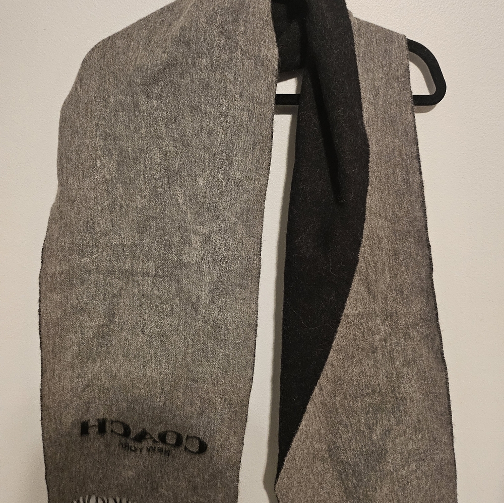 Coach scarf - Picture 2 of 3